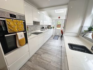 Kitchen- click for photo gallery